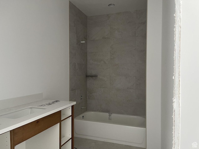 575 S 1800 W, Hurricane, UT 84737 - bathroom with vanity and washtub / shower combination