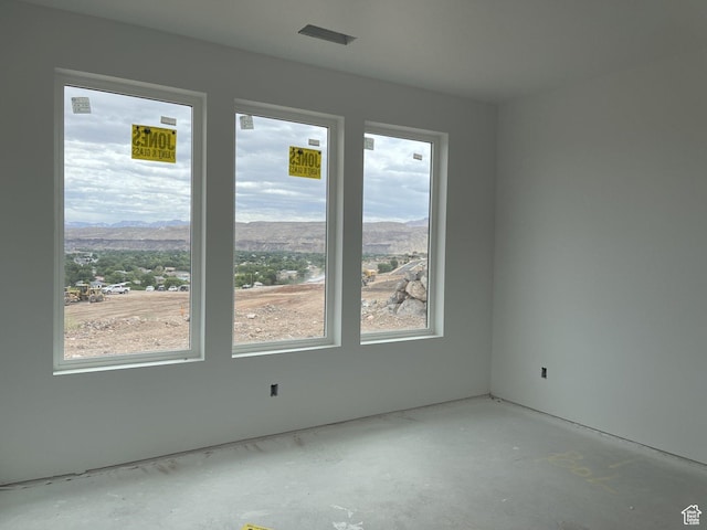 575 S 1800 W, Hurricane, UT 84737 - spare room with a mountain view