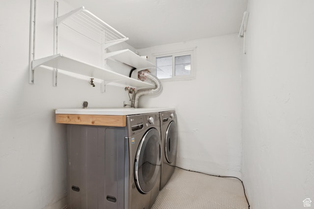 223 E 100 N, Bountiful, UT 84010 - laundry room with washer and dryer