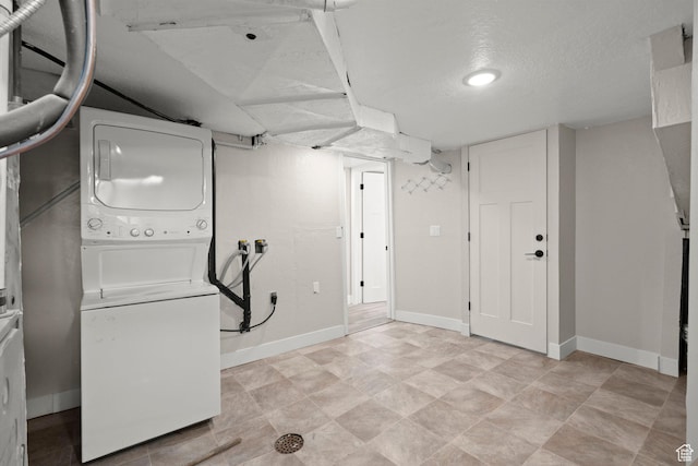 791 W 100 S, Provo, UT 84601 - washroom featuring estacked washer and dryer and baseboards