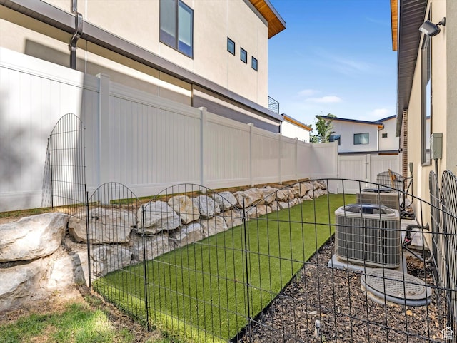 1783 E Bermondsey Ct, Holladay, UT 84117 - view of fenced backyard