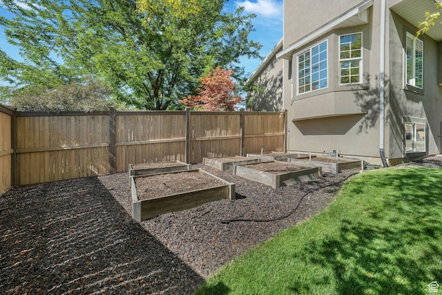 823 Creek Ln, Farmington, UT 84025 - view of yard with a garden