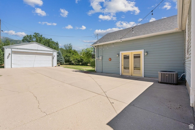 145 S 300 E, Kaysville, UT 84037 - detached garage with french doors