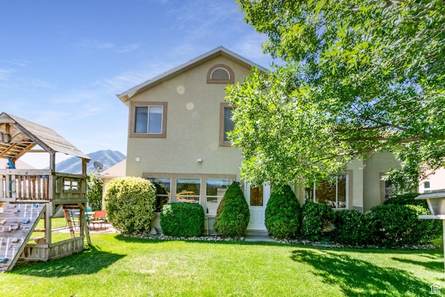 2343 E 1580 S, Spanish Fork, UT 84660 - back of property with stucco siding and a yard