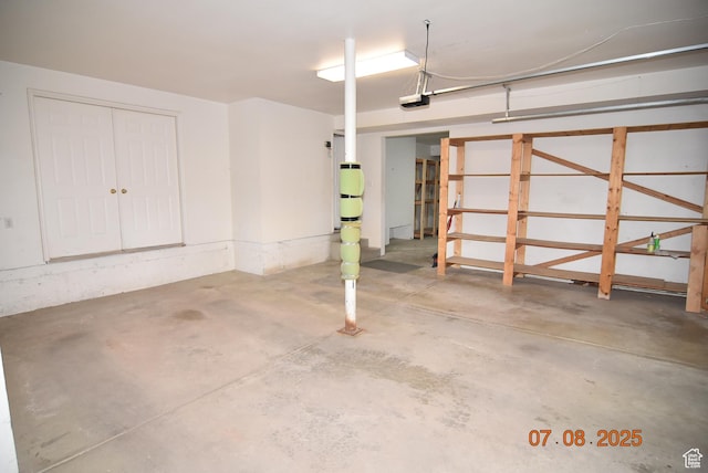 107 W High Sierra Dr, Elk Ridge, UT 84651 - garage with a garage door opener