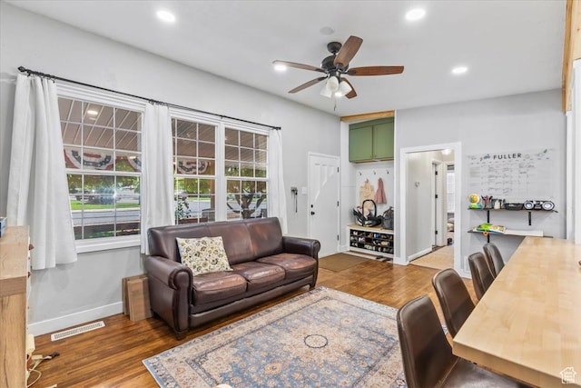 555 E 400 N, Springville, UT 84663 - living room featuring healthy amount of natural light, wood finished floors, ceiling fan, and recessed lighting