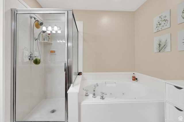 861 E Red Sage Ln, Murray, UT 84107 - full bath featuring a shower stall and a whirlpool tub