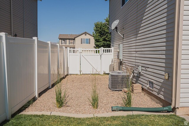 279 S 950 W, Spanish Fork, UT 84660 - view of yard featuring a gate