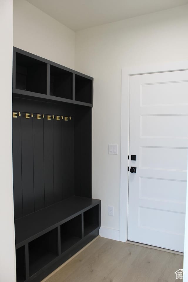 1318 S 1090 E, Salem, UT 84653 - mudroom featuring wood finished floors