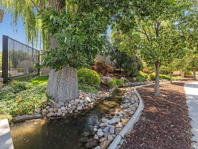 1832 E Cottonwood Glen Ct, Salt Lake City, UT 84117 - view of yard