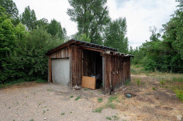 8817 E Mountain Valley Dr S, Huntsville, UT 84317 - view of outbuilding featuring driveway