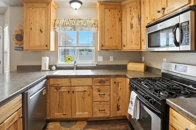 758 N 400 E, Tremonton, UT 84337 - kitchen featuring stainless steel appliances and dark countertops