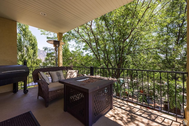 897 W Pfeifferhorn Dr, Alpine, UT 84004 - patio / terrace featuring a fire pit