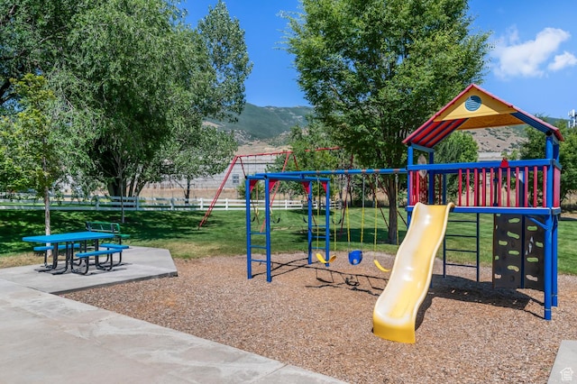 1012 W Willow Wind Dr, Farmington, UT 84025 - communal playground featuring a mountain view