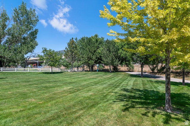 1012 W Willow Wind Dr, Farmington, UT 84025 - view of yard