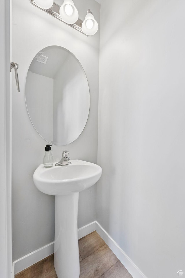 1346 W 1250 S, Springville, UT 84663 - bathroom featuring baseboards and wood finished floors
