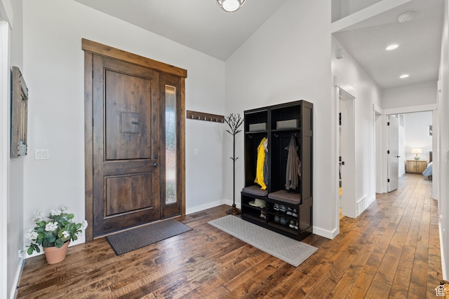 249 S Parkview Dr E, Park City, UT 84098 - entryway featuring dark wood finished floors, recessed lighting, and vaulted ceiling