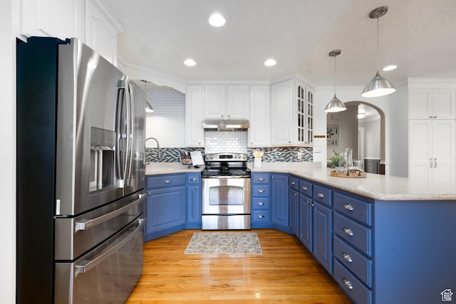 2400 E Logan Way S, Salt Lake City, UT 84108 - kitchen featuring appliances with stainless steel finishes, under cabinet range hood, blue cabinetry, a peninsula, and recessed lighting