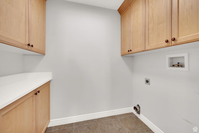 960 E 6740 S, Midvale, UT 84047 - washroom featuring cabinet space, washer hookup, hookup for an electric dryer, and tile patterned floors