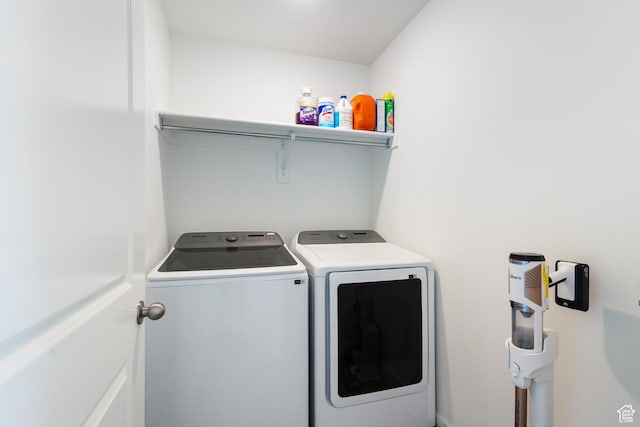13568 S Vernet Dr W Unit 1824, Riverton, UT 84096 - laundry room with separate washer and dryer