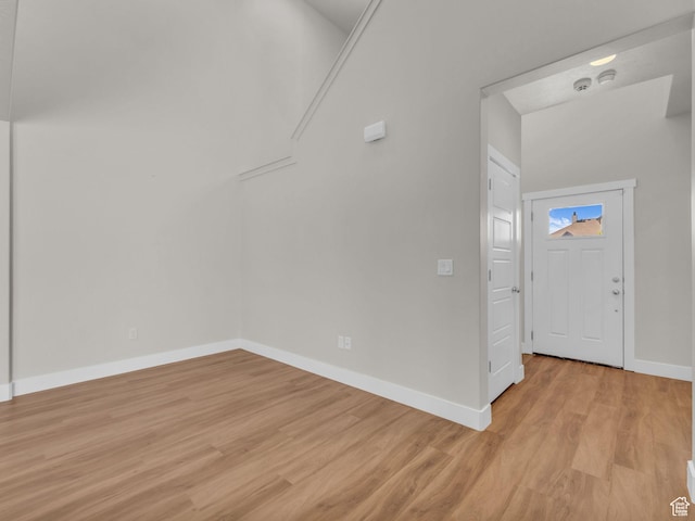 5103 W Black Twig Dr, South Jordan, UT 84009 - entryway featuring light wood-type flooring and baseboards