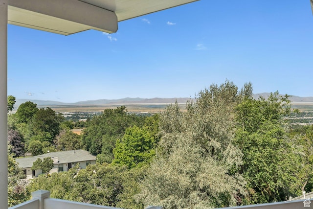 1044 S Terrace Dr E, Bountiful, UT 84010 - balcony featuring a mountain view