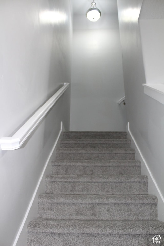 4442 W Hill Shadow Way S, Herriman, UT 84096 - view of staircase