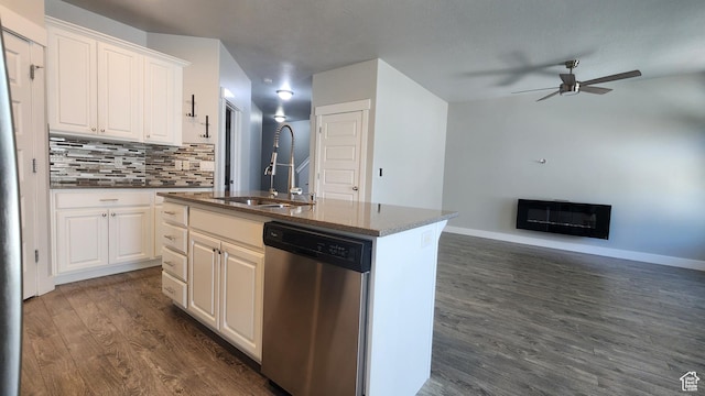 4442 W Hill Shadow Way S, Herriman, UT 84096 - kitchen featuring dishwasher, a ceiling fan, tasteful backsplash, dark wood-style flooring, and an island with sink