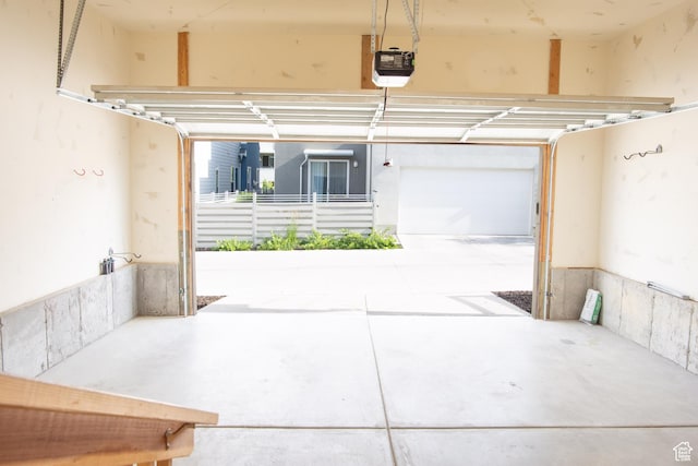 11511 S Pebble Pond Rd, South Jordan, UT 84009 - garage with a garage door opener