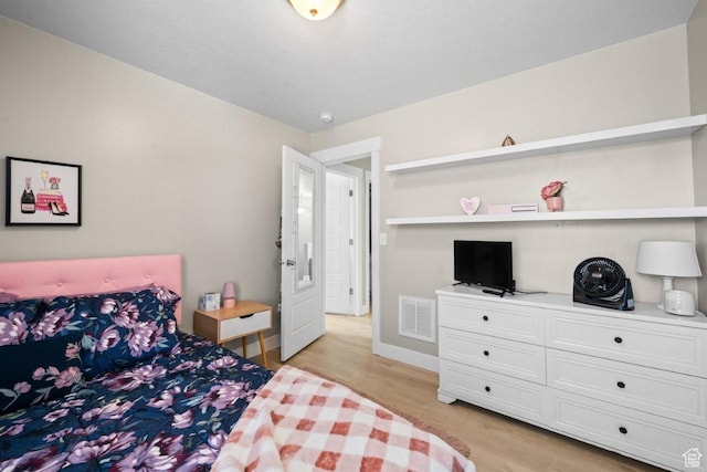 3634 S Creek Side Ln, Syracuse, UT 84075 - bedroom with light wood-type flooring