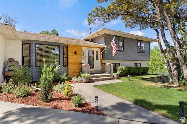 2772 E 3575 N, Layton, UT 84040 - tri-level home with a front lawn