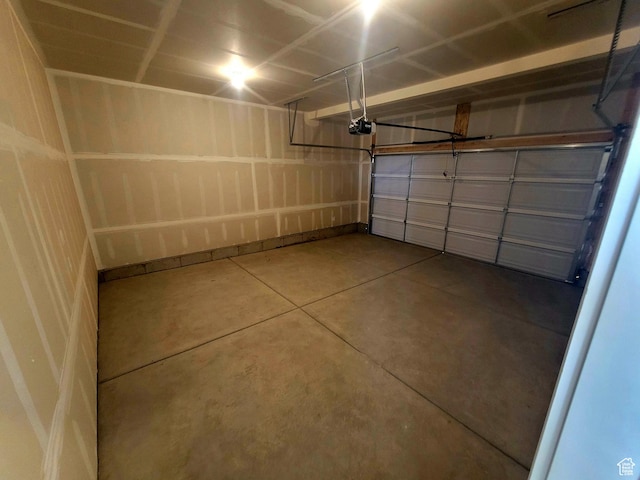 737 N Plainsman Dr Unit 108, Spanish Fork, UT 84660 - garage with a garage door opener