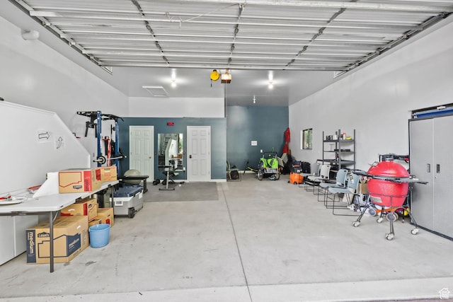 9618 S Ruskin Cir E, Sandy, UT 84092 - garage with a garage door opener