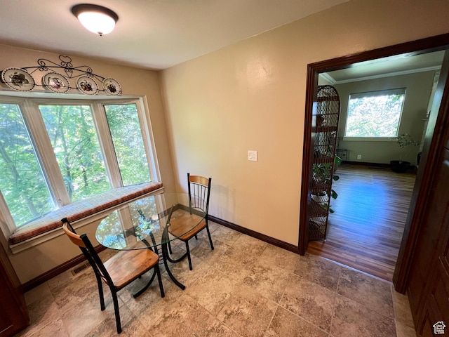 3550 E Oakview Dr, Millcreek, UT 84124 - living area featuring baseboards