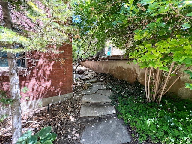 3550 E Oakview Dr, Millcreek, UT 84124 - view of yard