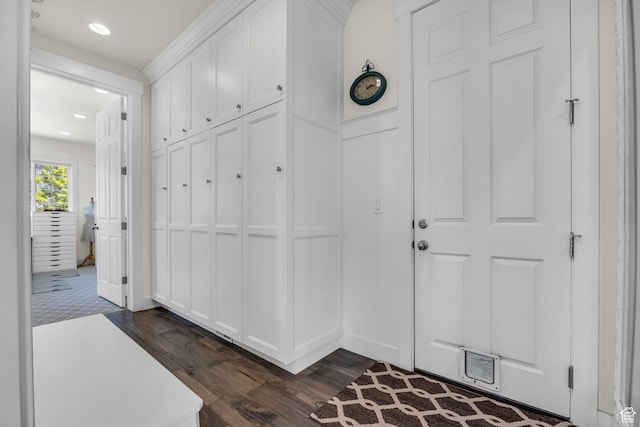 10865 S Hiddenwood Dr, Sandy, UT 84092 - entrance foyer featuring dark wood-style flooring and recessed lighting