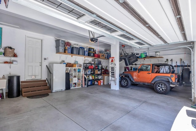 10865 S Hiddenwood Dr, Sandy, UT 84092 - garage with a garage door opener