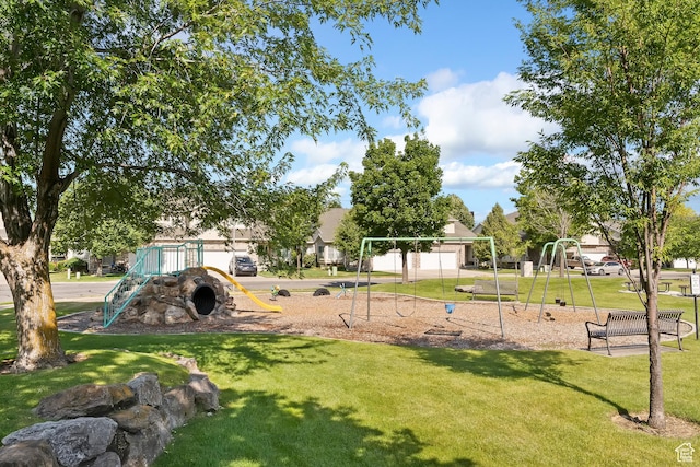 623 W 550 S, Centerville, UT 84014 - view of play area featuring a lawn