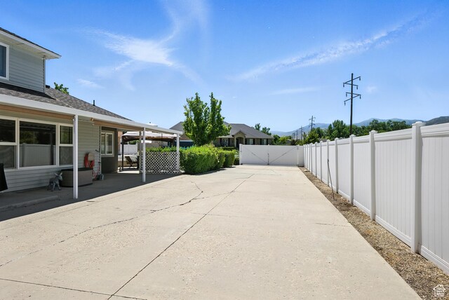 3036 S Dovetail Dr, West Valley City, UT 84128 - view of patio