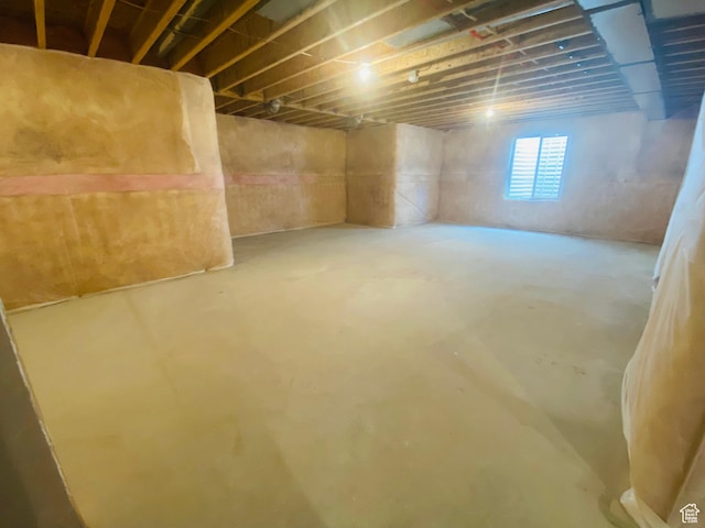 6511 W Lake Ave, South Jordan, UT 84009 - view of below grade area