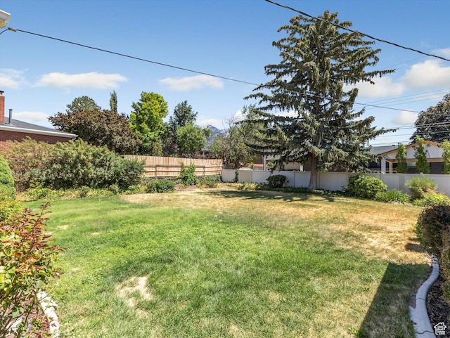 2848 E Loran Heights Dr, Millcreek, UT 84109 - view of yard