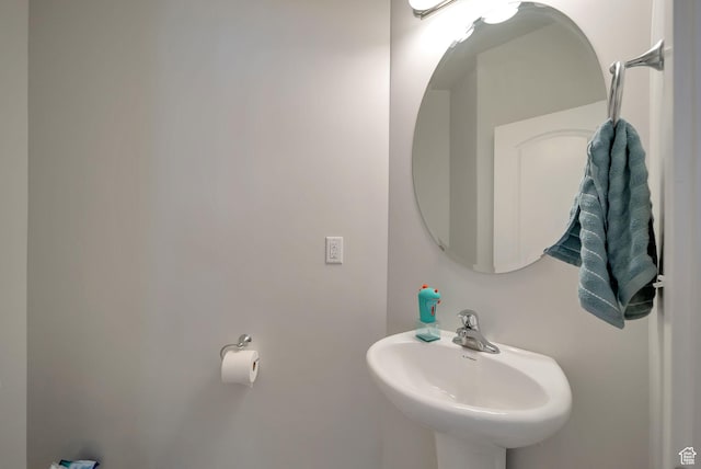 3781 W 2330 N, Lehi, UT 84043 - bathroom with a sink