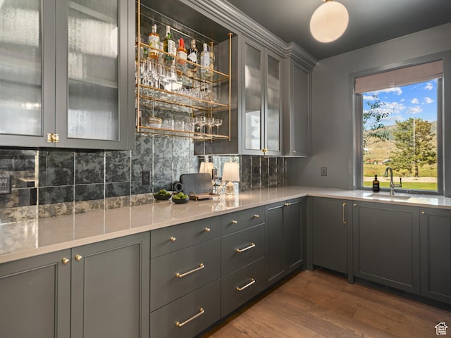 322 S 7900th St E Unit 5, Huntsville, UT 84317 - indoor bar featuring backsplash and dark wood finished floors