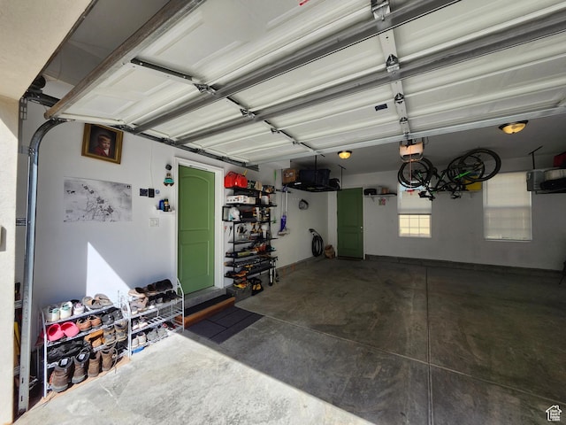 10606 S Redknife Dr, South Jordan, UT 84009 - garage with a garage door opener