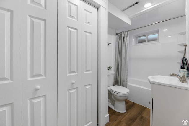 271 S Barratt Cir, American Fork, UT 84003 - bathroom featuring vanity, shower / bathtub combination with curtain, wood finished floors, and a closet