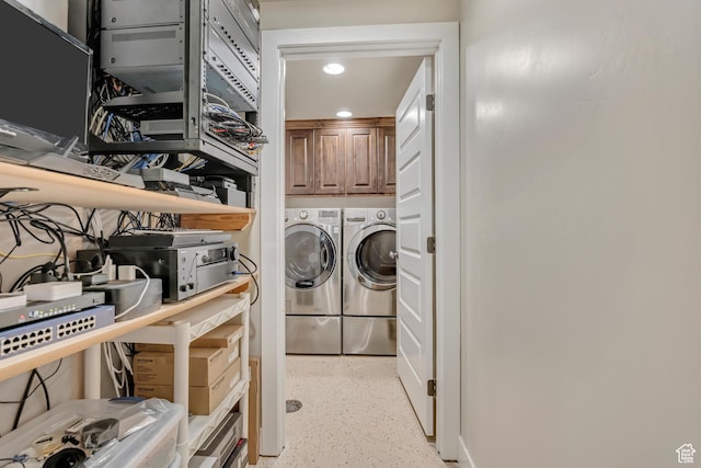 789 Eliza Ct, Farmington, UT 84025 - laundry area featuring washing machine and dryer, cabinet space, and recessed lighting