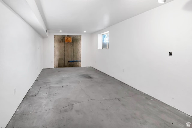 458 E 200 S, Annabella, UT 84711 - spare room with concrete floors