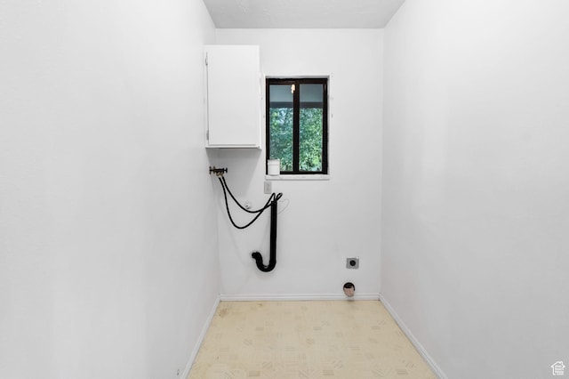 458 E 200 S, Annabella, UT 84711 - washroom featuring washer hookup, electric dryer hookup, and light flooring