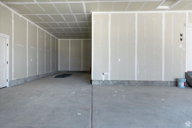 880 E 130 N, Hyde Park, UT 84318 - view of garage