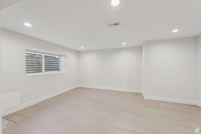 932 W Walden Meadows Dr S, Salt Lake City, UT 84123 - empty room with recessed lighting and baseboards